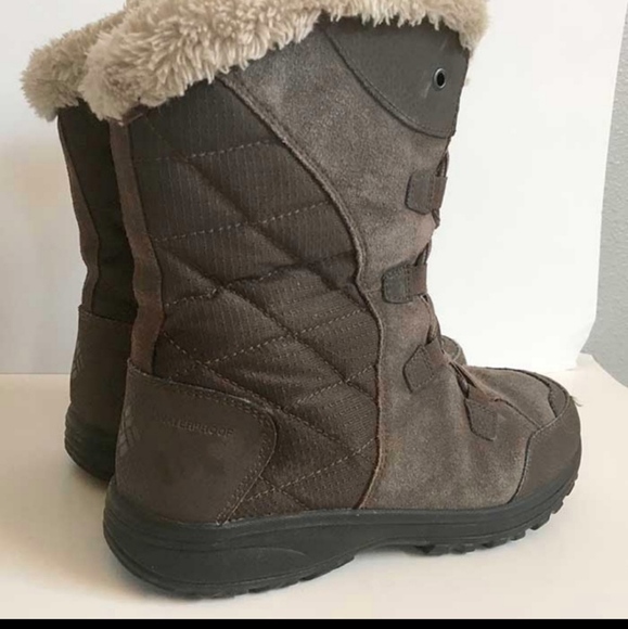 Columbia waterproof winter boots size 7.5 - Picture 3 of 3